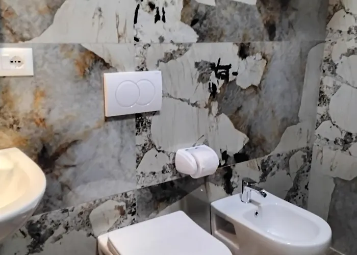 Cozy Centrally Located For Up To Three Or Four Guests Family 10 Min Walk From Center Tirana