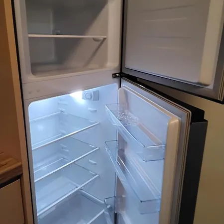 Cozy Centrally Located For Up To Three Or Four Guests Family 10 Min Walk From Center * Tirana