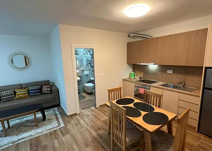 Lägenhet Cozy Centrally Located For Up To Three Or Four Guests Family 10 Min Walk From Center *